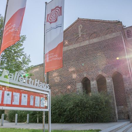Bildungs- Und Gaestehaus Pallotti Haus Freising Exterior foto